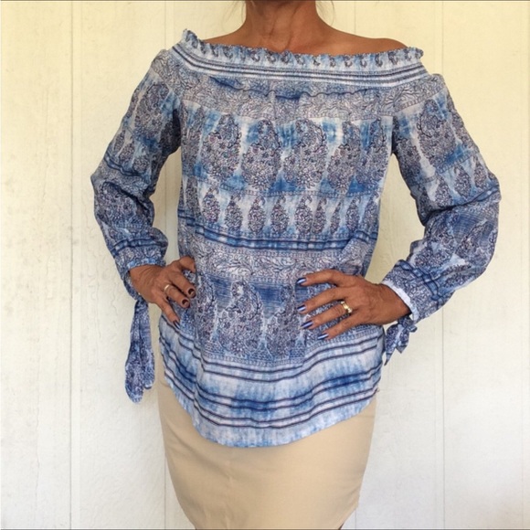 BEACH LUNCH LOUNGE BOHO OFF THE SHOULDER TOP SMALL - Picture 2 of 6